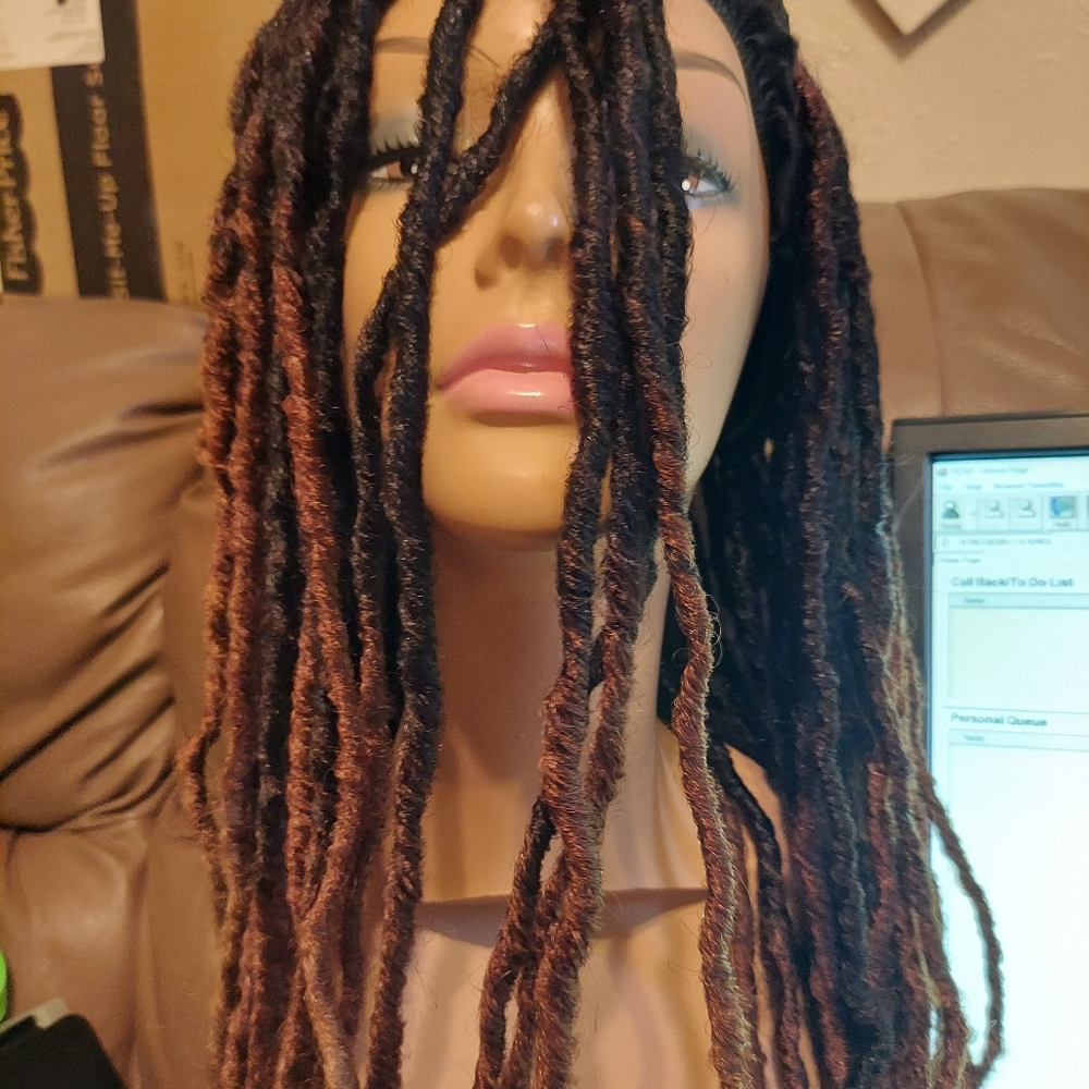 Wig - Picture 4 of 4